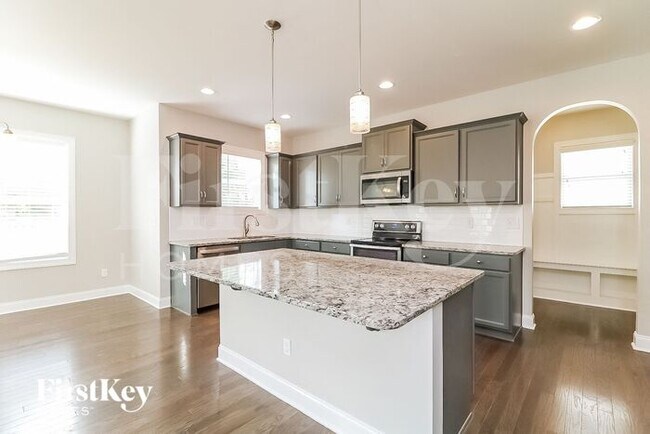 Building Photo - 157 Hawkesburg Dr