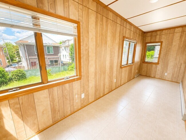 Building Photo - 111 Hillsdale Rd