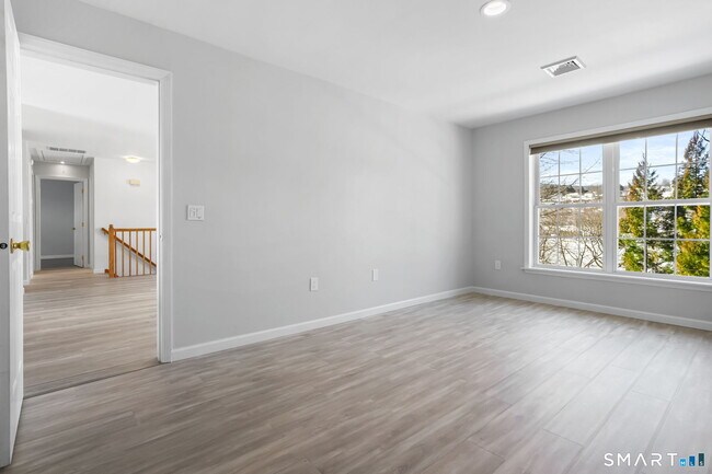 Building Photo - 19 Candlewood Springs Road