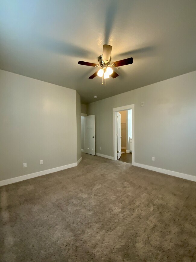 Building Photo - 3724 W 1850 N