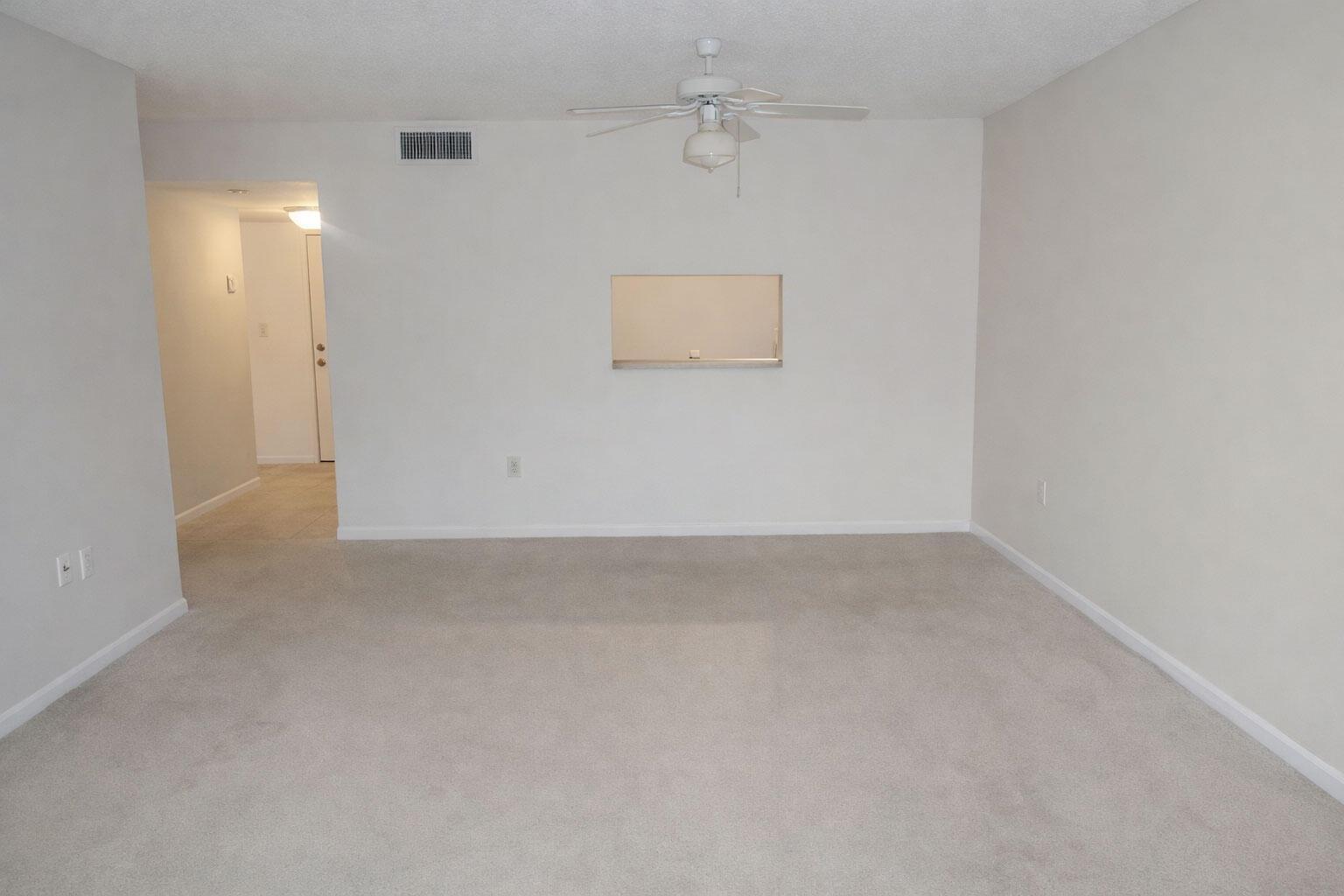 Building Photo - 711 N Pine Island Rd