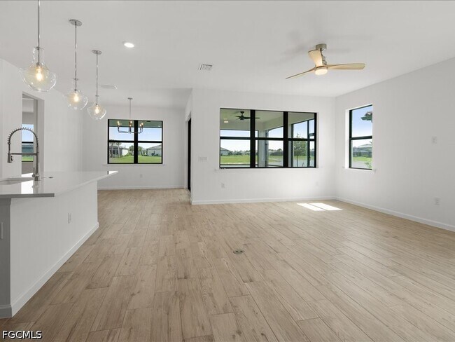 Building Photo - 18262 Parksville Dr