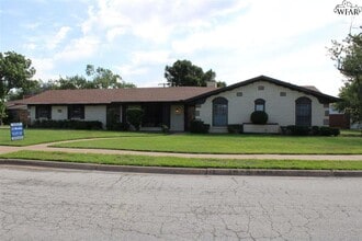 Building Photo - 4509 Kenwood St