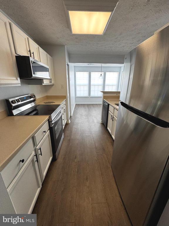 Building Photo - 6413 Weatherby Ct