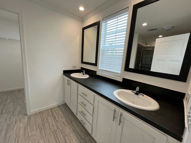 Building Photo - 385 Jose Gaspar Dr