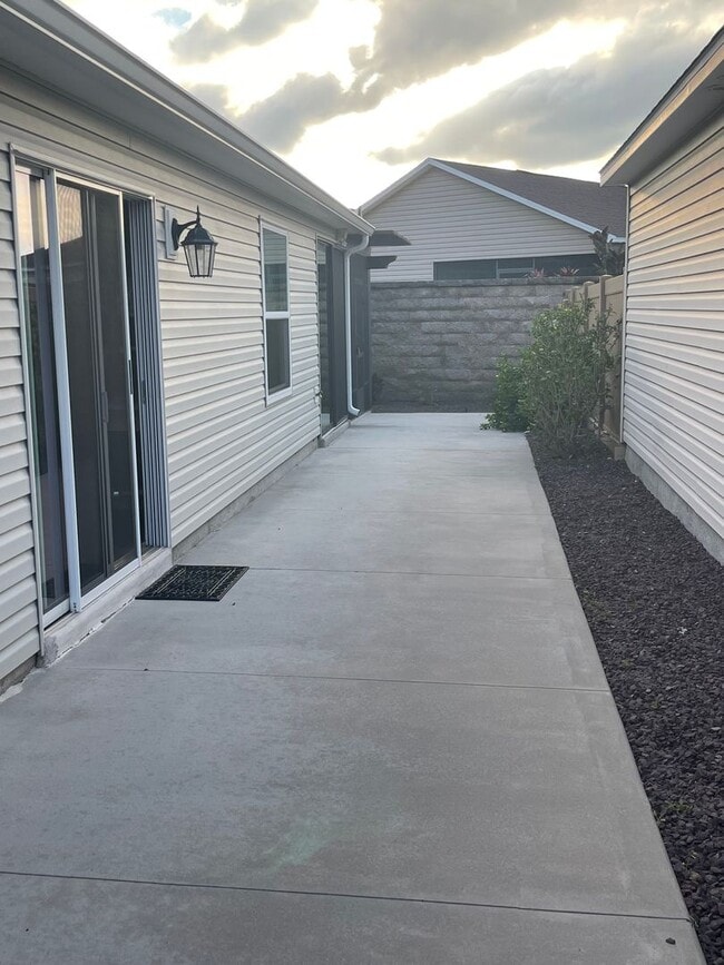 Building Photo - 5828 Tupelo Ter