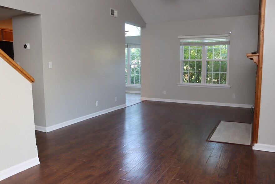 Primary Photo - 1057 Stones Throw Dr NW