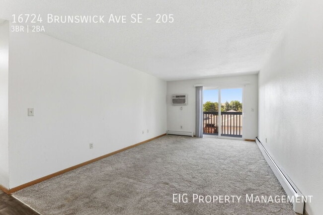Building Photo - 16724 Brunswick Ave SE