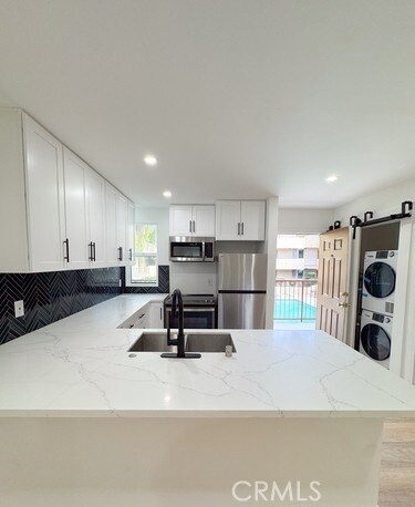 Building Photo - 17000 Burbank Blvd