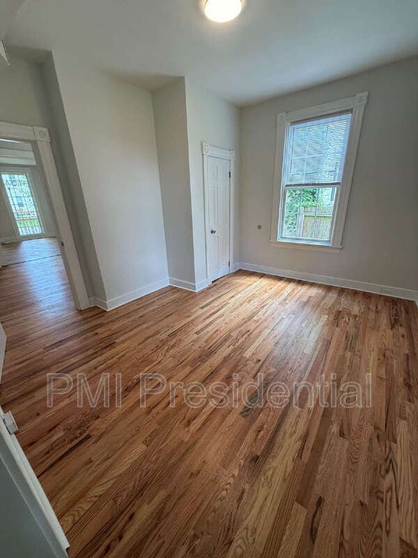Building Photo - 1812 3rd Ave