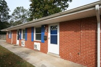 Building Photo - Renovated Apartment Near Duke West / W&D / Garden Plots