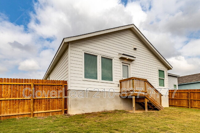 Building Photo - 506 Sarah Wy