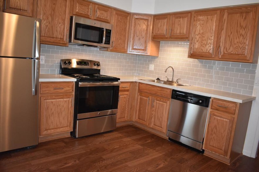 Corner Place 30300 Southfield Rd Southfield MI 48076 Apartment Finder