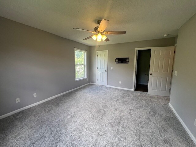 Building Photo - 4700 Pennoak Ln