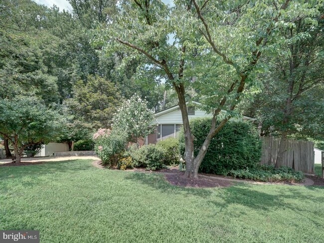 Building Photo - 8606 London Ct