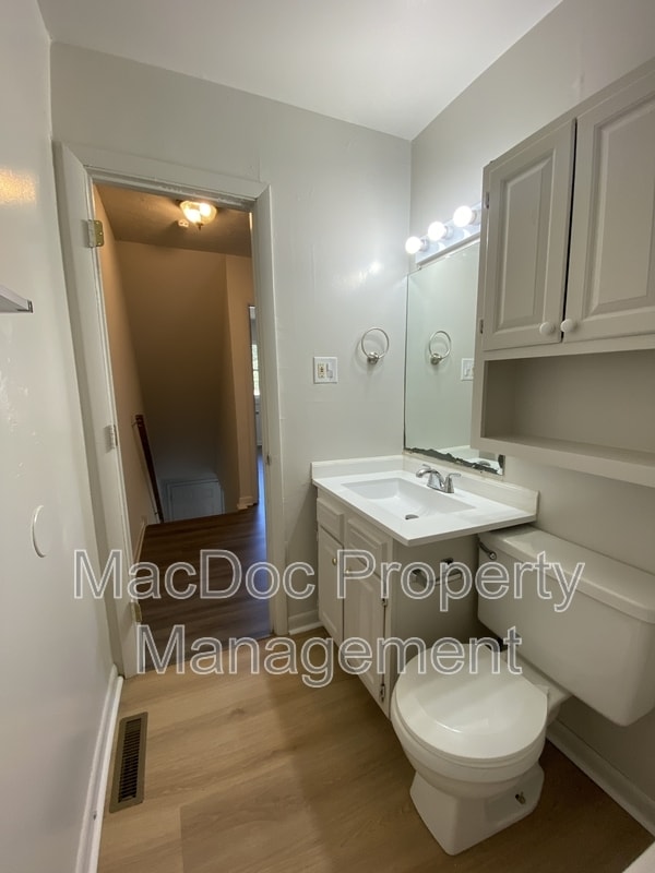 Building Photo - 813 Sledgehammer Dr