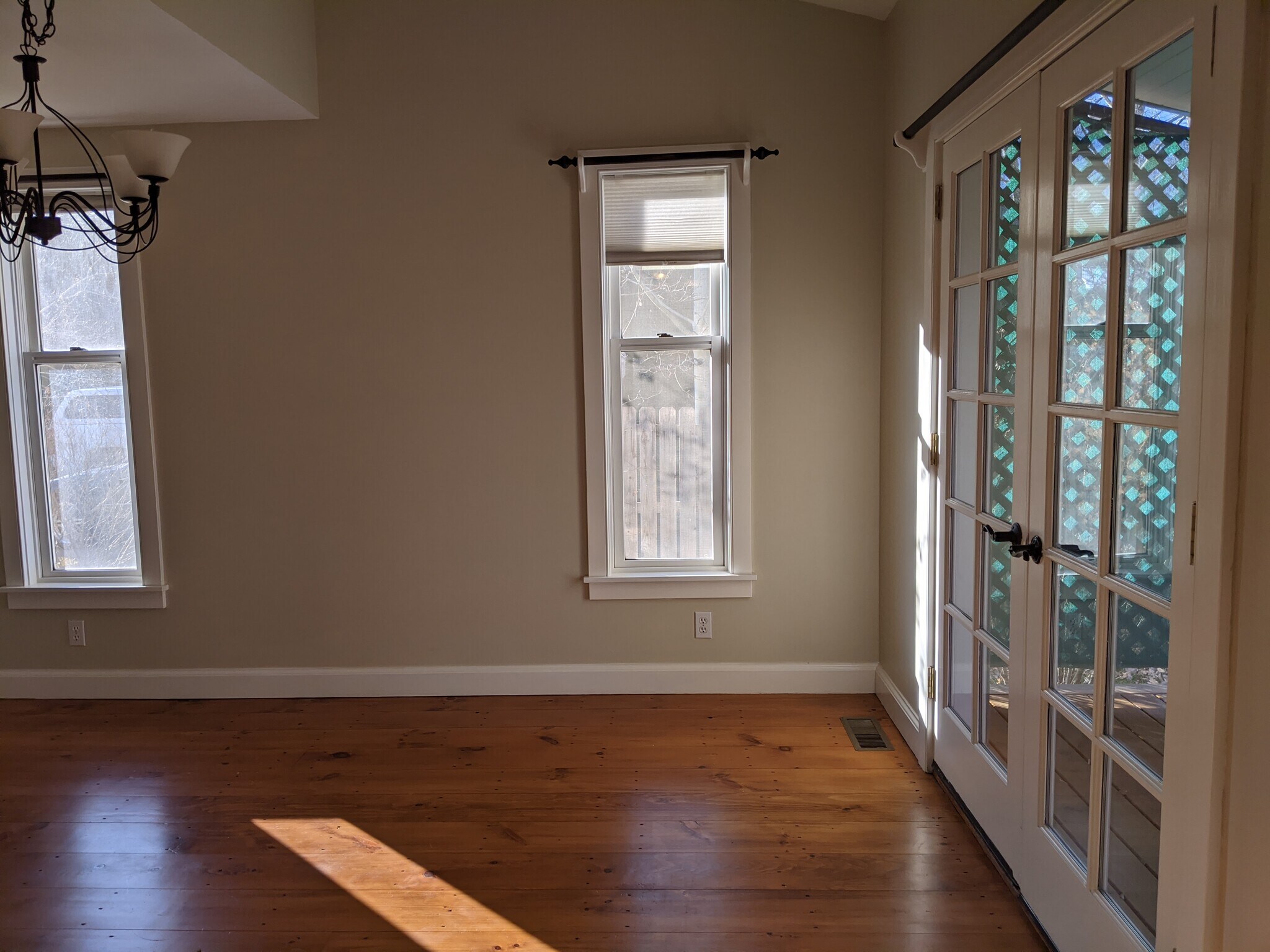 Building Photo - 1359 Wald Dr