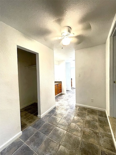 Building Photo - 316 Rabbit Trail