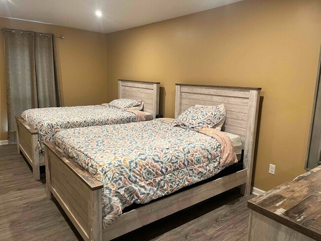 Building Photo - 578 Tuscarora Rd