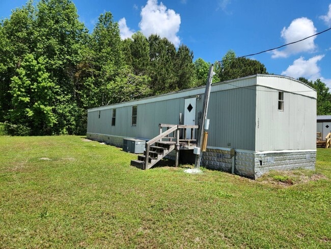Building Photo - 1020 Aaron Ln
