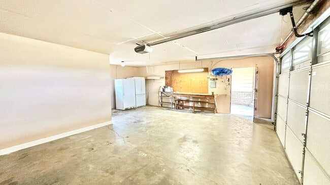 Building Photo - Beautiful Scenic Country Property with Vie...
