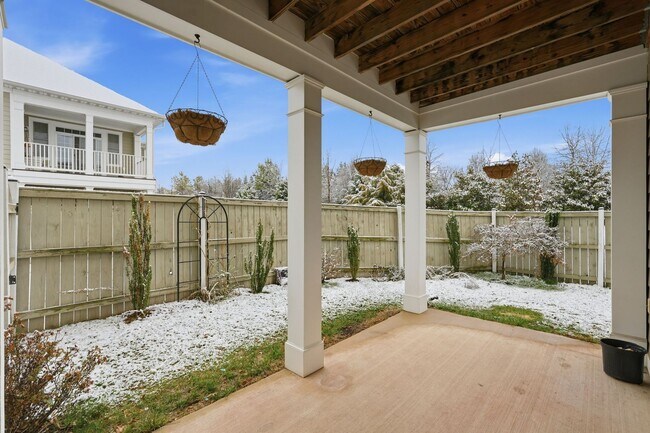 Building Photo - Welcome to your new home at The Villas at Eastgate!