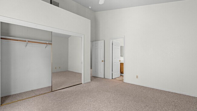 Building Photo - 957 McCoy Creek Cir