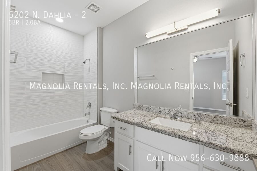 Building Photo - 5202 N. Dahlia-2