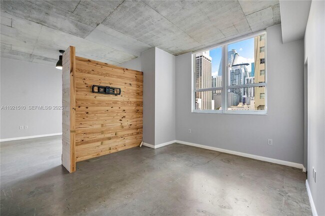 Building Photo - 133 NE 2nd Ave