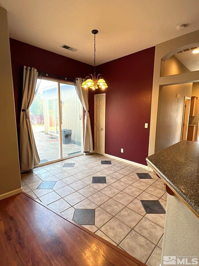 Building Photo - 3340 Sansol Ct