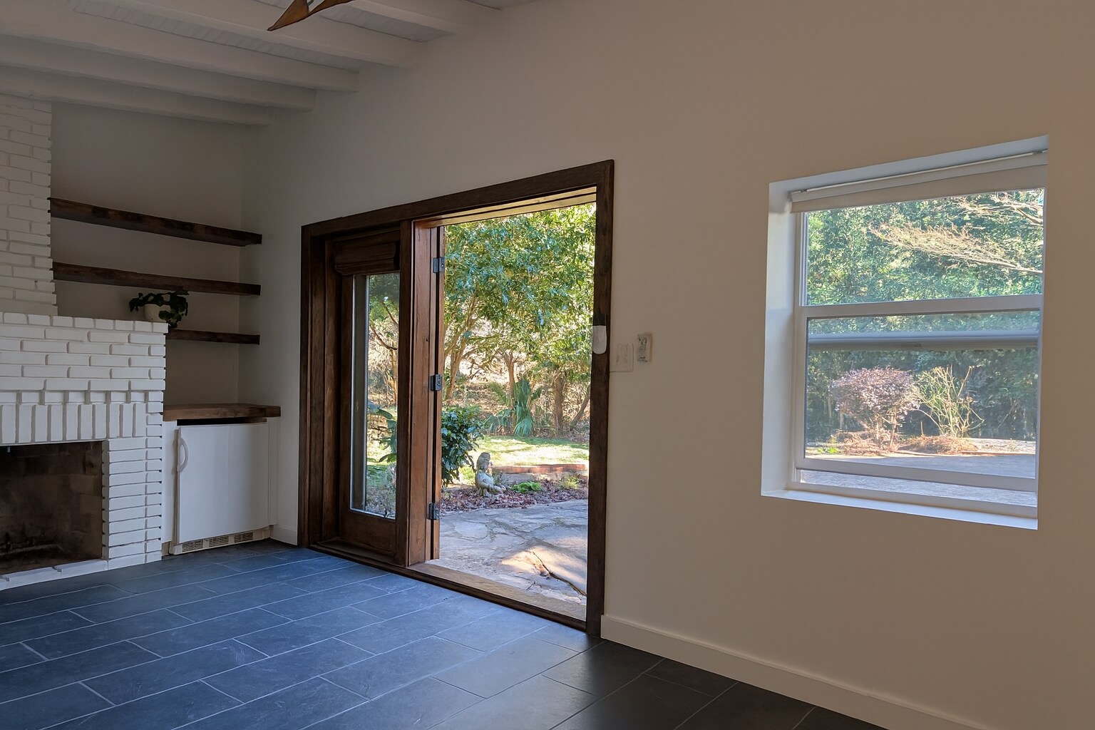 Garden House - 1096 Oakfield Dr SE