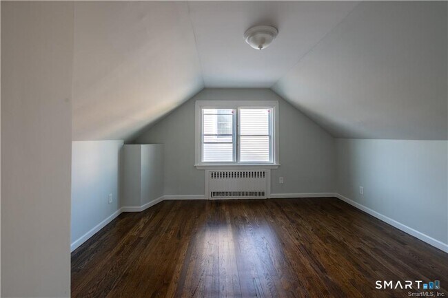 Building Photo - 927 Birmingham St