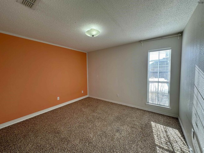 Building Photo - 3028 Whitehall Ln