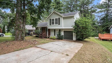 Building Photo - 3 bdrm, 2.5 bath in Lithonia