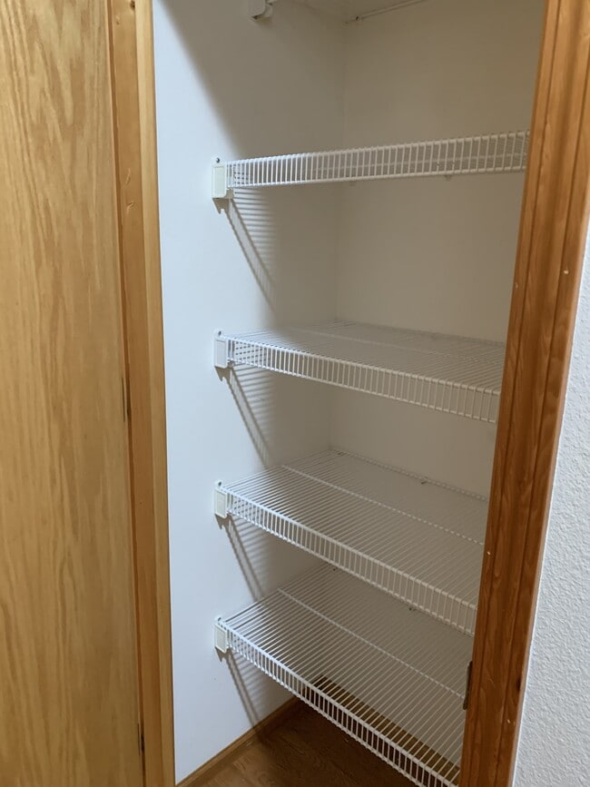 Building Photo - 180a W Maberry Dr