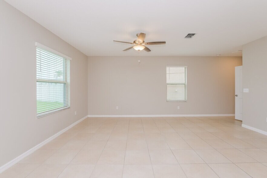 Building Photo - 4319 Globe Thistle Dr