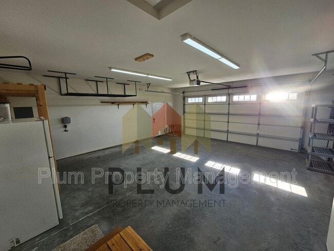 Building Photo - 522 Diane Ln