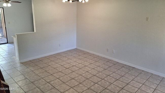 Building Photo - 196 W Sandalwood Ct