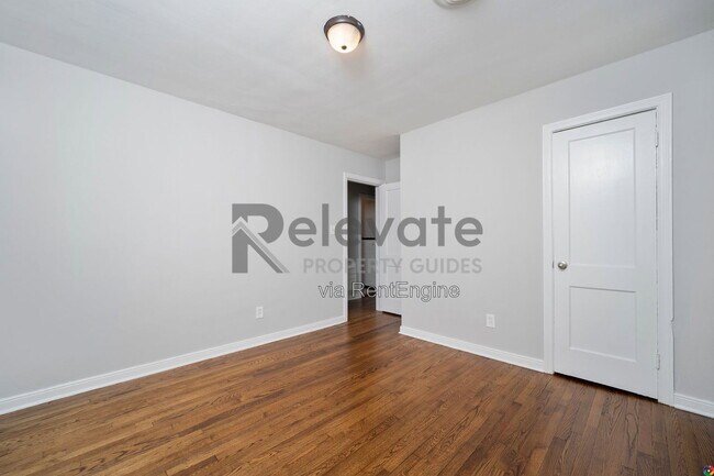 Building Photo - 9020 Weldon Dr