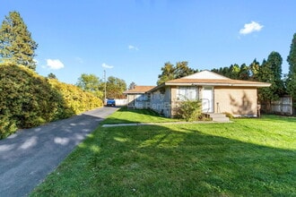 Building Photo - 7024 N Wiscomb St