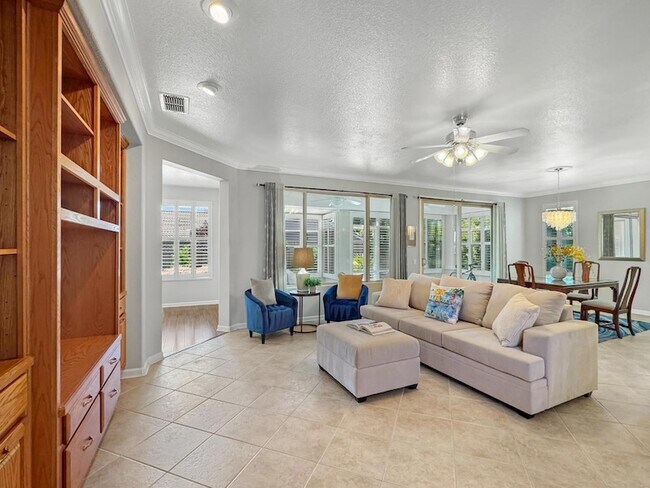 Building Photo - 1347 Rose Bouquet Dr