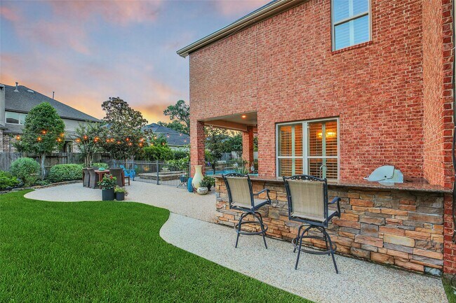 Building Photo - 5902 Royal Hill Ct