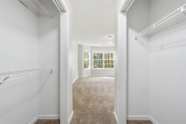 Building Photo - 1442 Parkside Club Dr NW