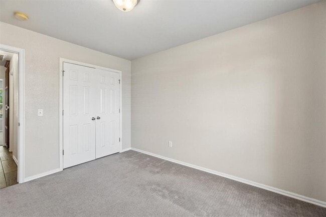 Building Photo - 15921 Katie Ridge Dr