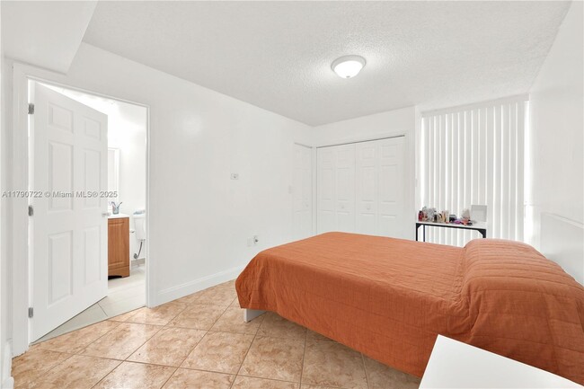 Building Photo - 7125 NW 186th St