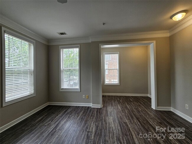 Building Photo - 8728 Arbor Creek Dr