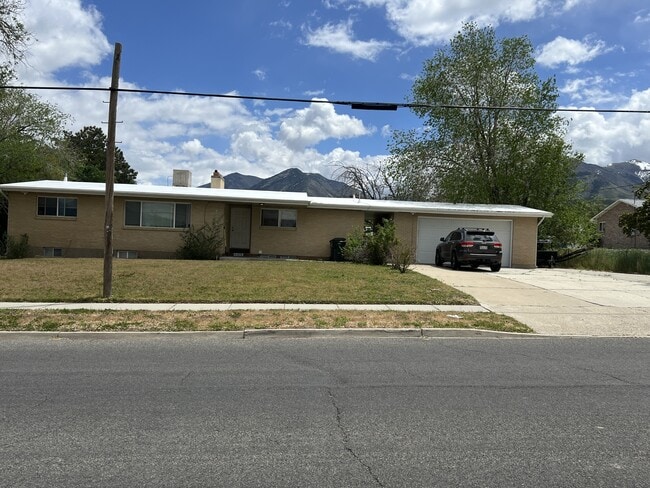 Primary Photo - 575 S Coleman St