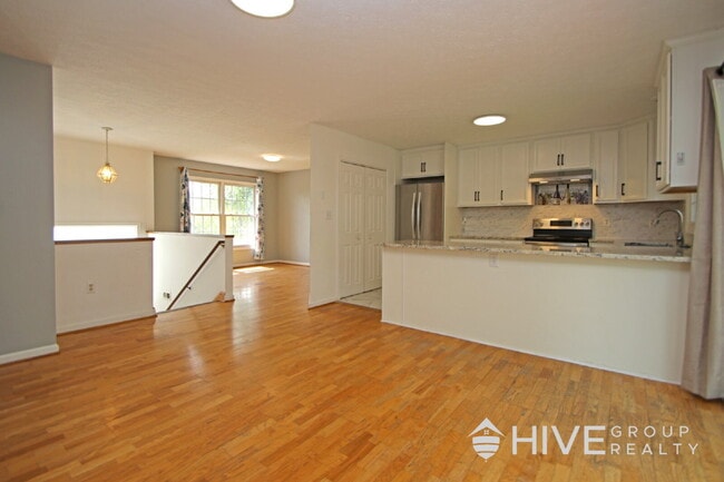 Building Photo - Charming Elkton Home with Space, Style, and a Prime Location!