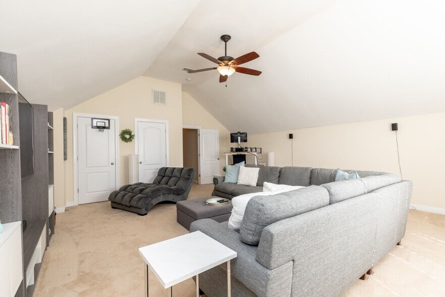 Building Photo - 7205 Riverfront Dr