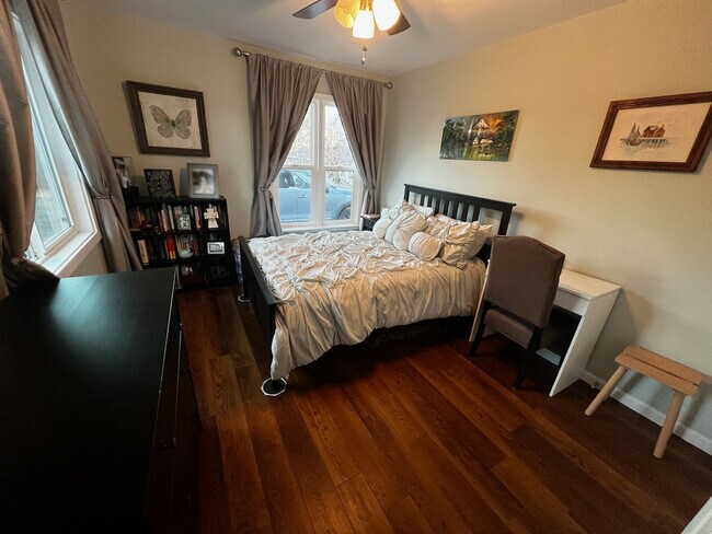 Bedroom 2 - 4404 W Chestnut Ave